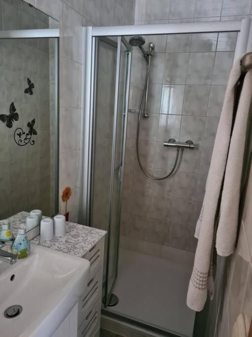 Gemuetliche Ferienwohnung Am Waldrand Elgersburg Eksteriør bilde